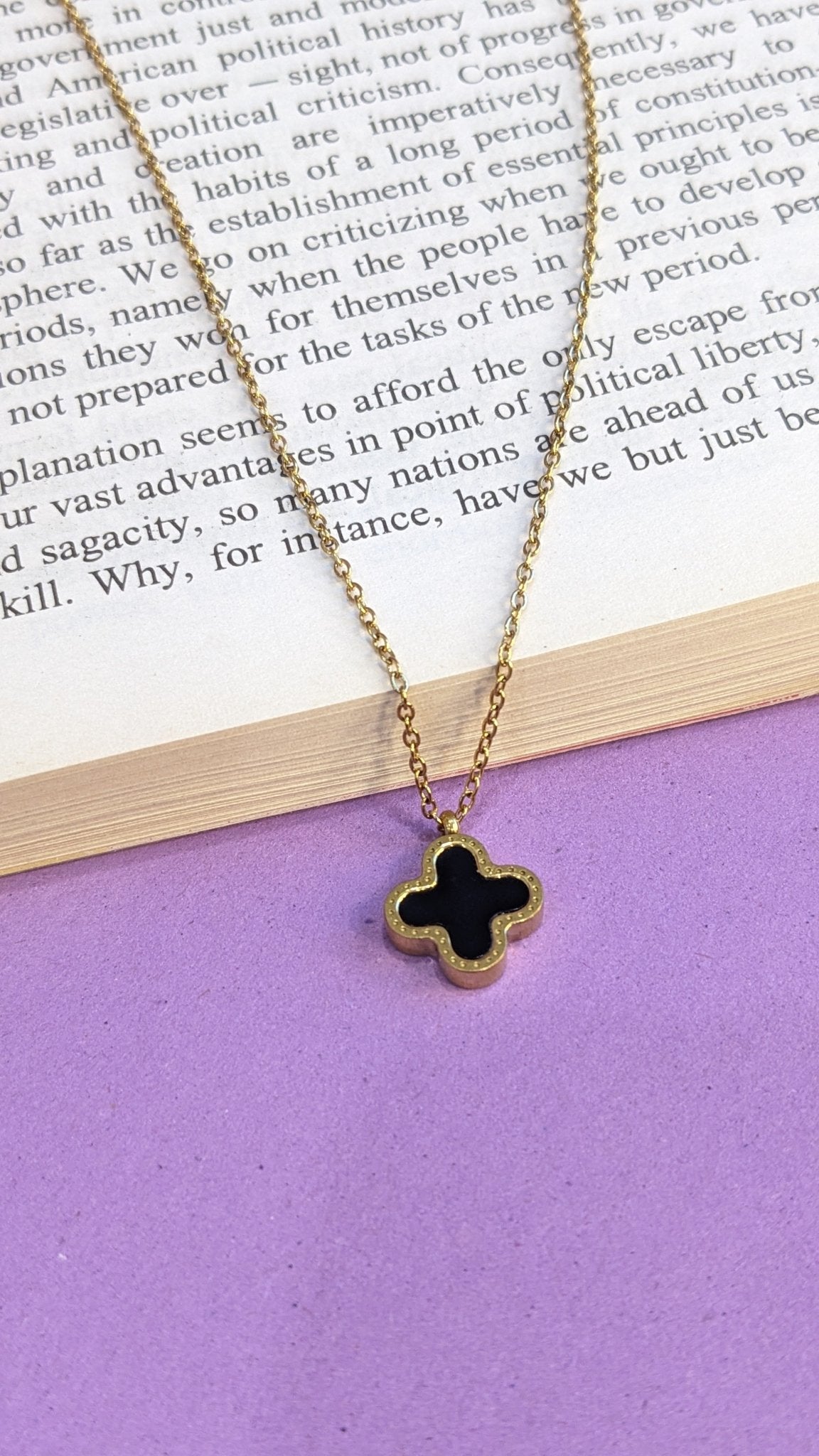 BLACK CLOVER PENDANT - SIFARA JEWELS