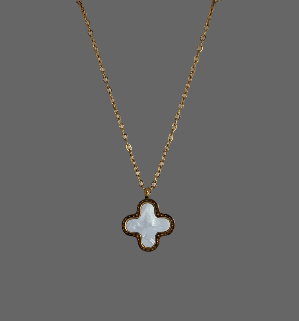 WHITE CLOVER PENDANT - SIFARA JEWELS