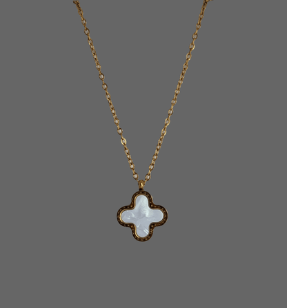 WHITE CLOVER PENDANT - SIFARA JEWELS