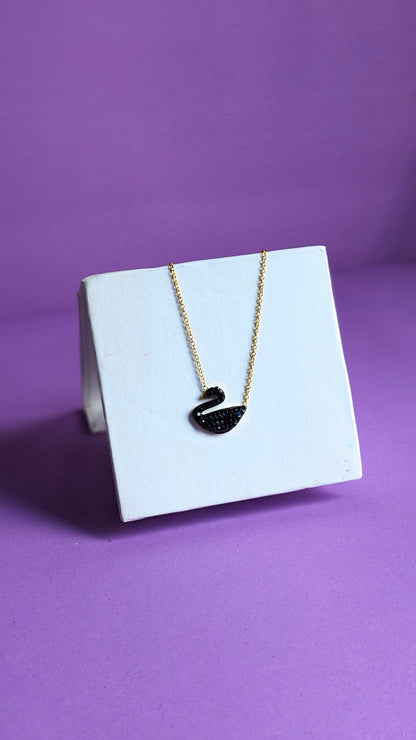 BLACK SWAN PENDANT