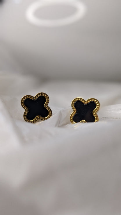 BLACK CLOVER EARSTUDS - SIFARA JEWELS