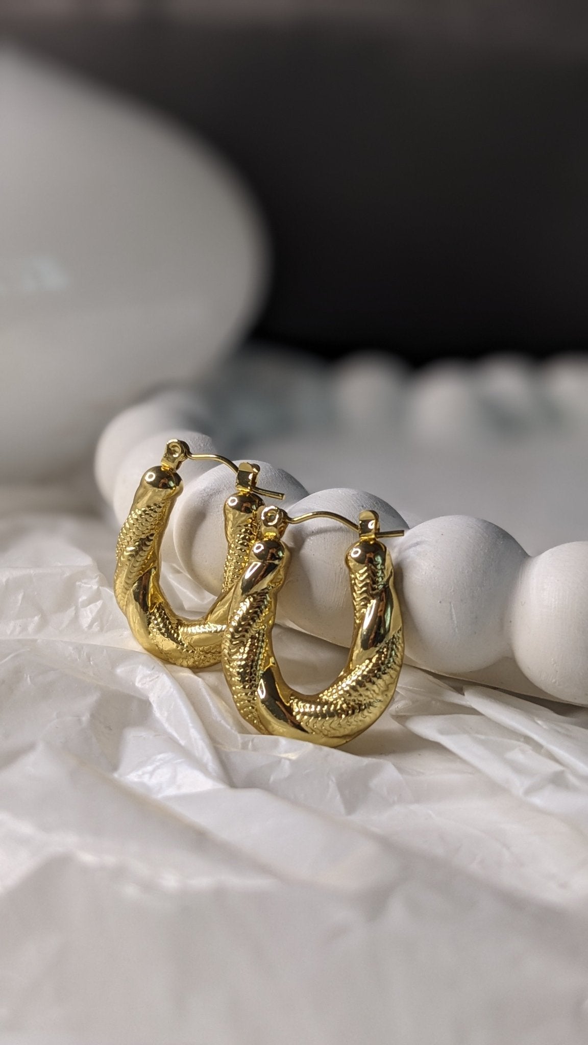 U - SHAPED TWISTED HOOPS EARRINGS - SIFARA JEWELS