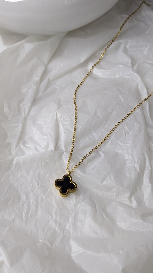 BLACK CLOVER PENDANT - SIFARA JEWELS