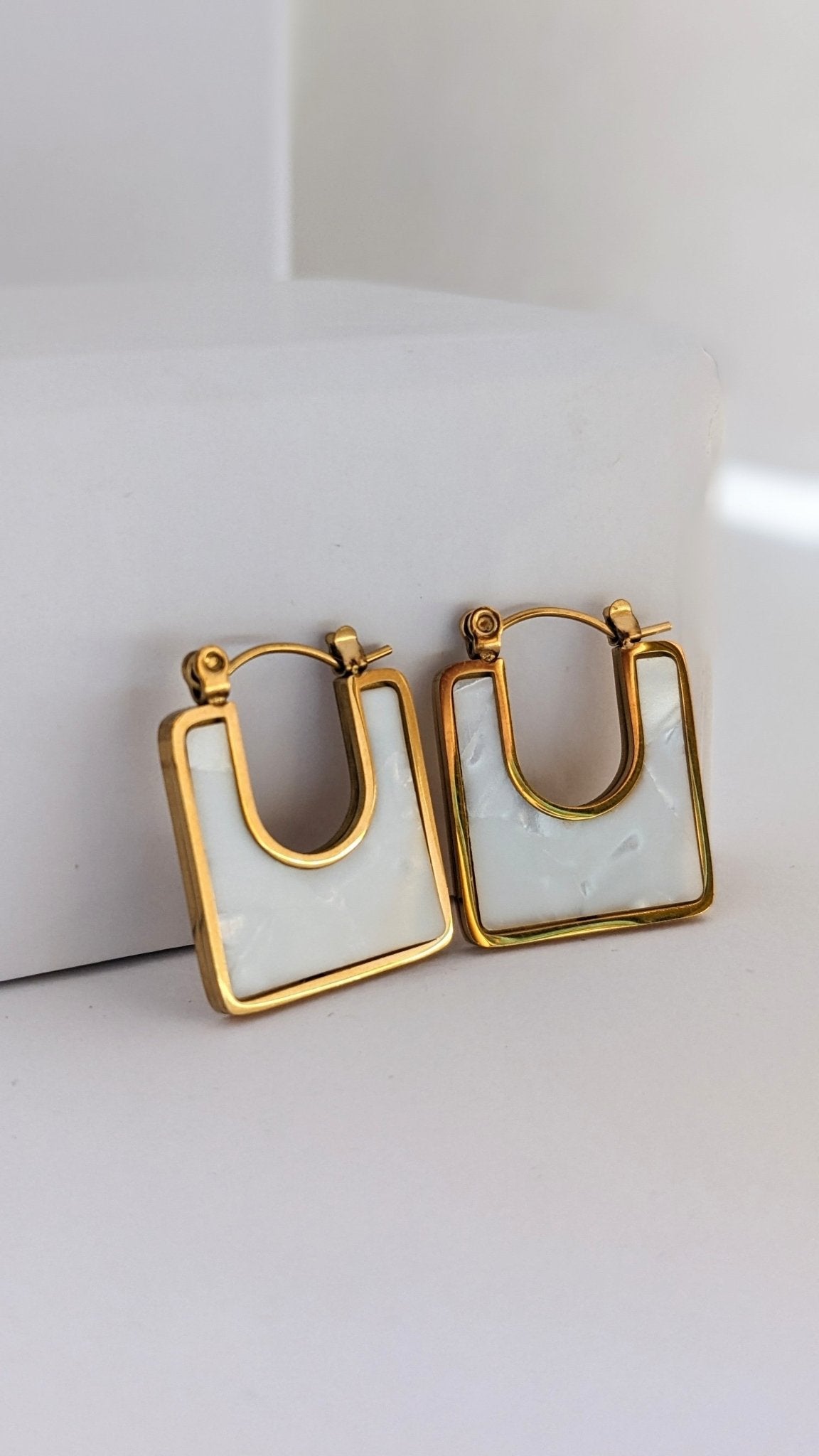 PADLOCK STAINLESS STEEL HOOP EARRINGS - SIFARA JEWELS