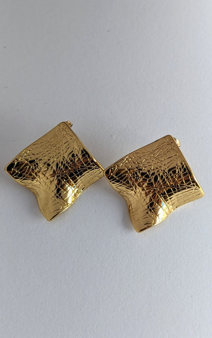 STAINLESS STEEL WAVY STUD EARRINGS - GEOMETRICAL SHAPE - SIFARA JEWELS