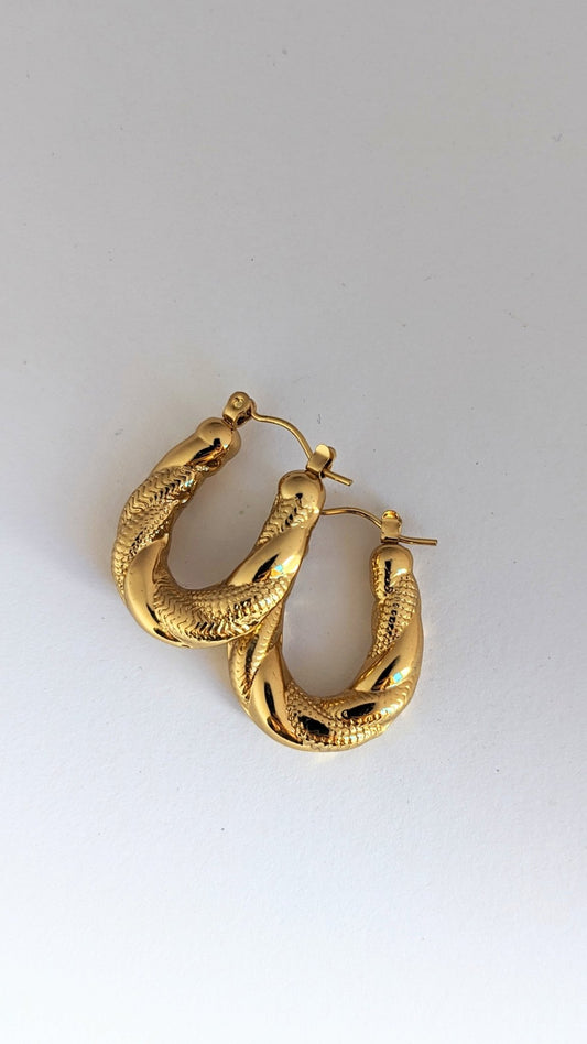 U - SHAPED TWISTED HOOPS EARRINGS - SIFARA JEWELS